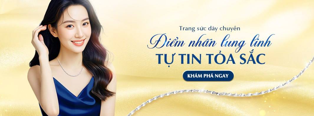 Phone with klarna app in front of artistically styled sport atributes